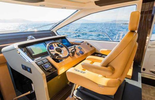Azimut 77S image