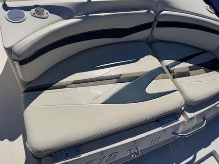 Rinker 282-CAPTIVA-CUDDY image