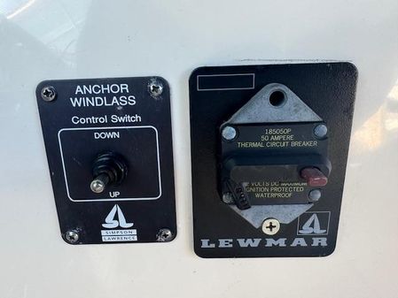 Rinker 282-CAPTIVA-CUDDY image