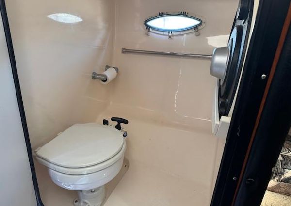 Rinker 282-CAPTIVA-CUDDY image