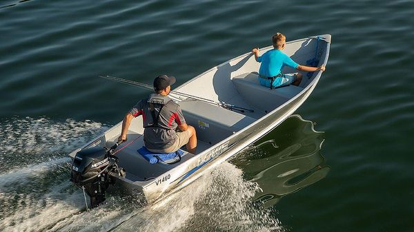 Lowe V1460 Runabout