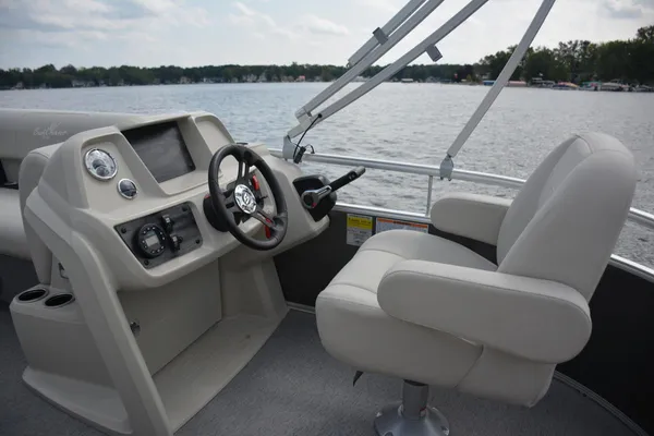 Sunchaser VISTA-7518-LR image