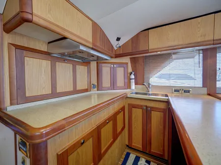 Luhrs 41 Convertible image