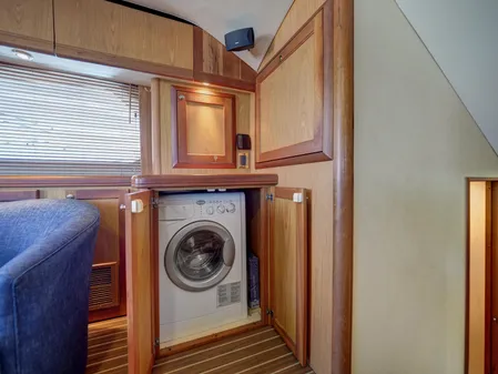 Luhrs 41 Convertible image