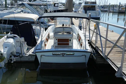 Mako 230 Walk Around image