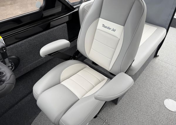 Thunder-jet 185-LUXOR image