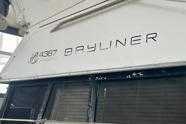 Bayliner 4388 Motoryacht image