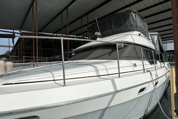 Bayliner 4388 Motoryacht image
