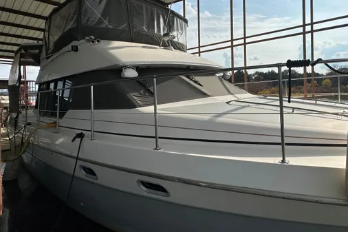 Bayliner 4388 Motoryacht image