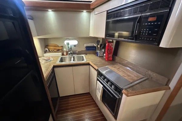 Bayliner 4388 Motoryacht image