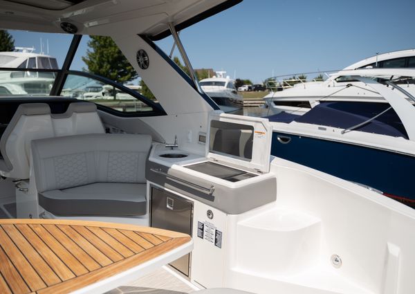 Sea-ray 320-SUNDANCER image