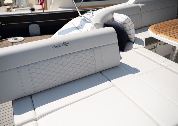 Sea-ray 320-SUNDANCER image