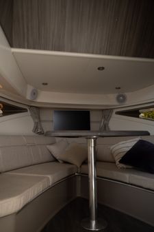 Sea-ray 320-SUNDANCER image