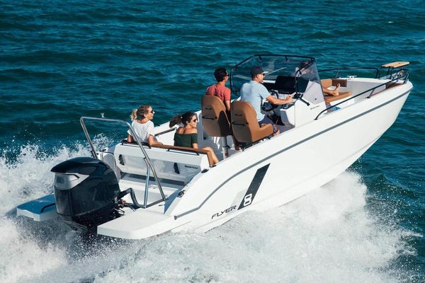 Beneteau America Flyer 8 SpaceDeck - main image