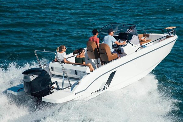 Beneteau-america FLYER-8-SPACEDECK-AMERICAN-EDITION- - main image