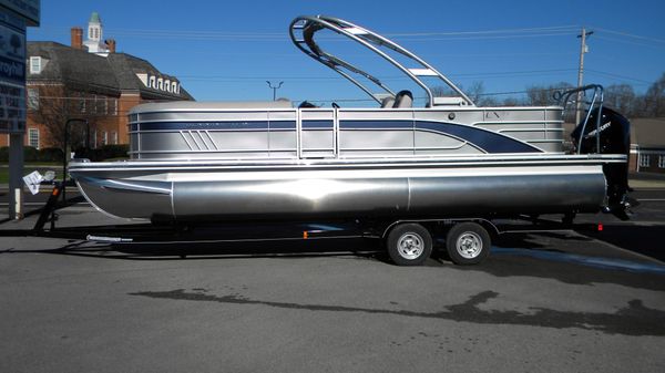 Bennington 24LXCWA