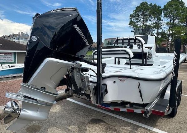 Yellowfin 24-BAY-CE image