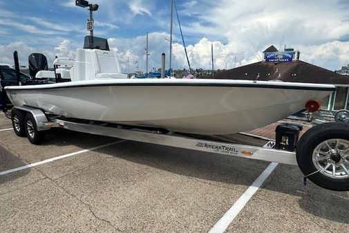 Yellowfin 24-BAY-CE image