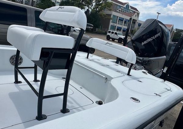 Yellowfin 24-BAY-CE image