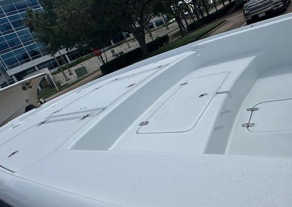 Yellowfin 24-BAY-CE image