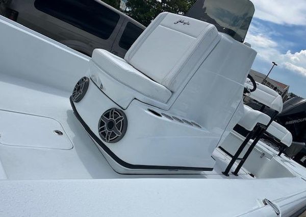 Yellowfin 24-BAY-CE image