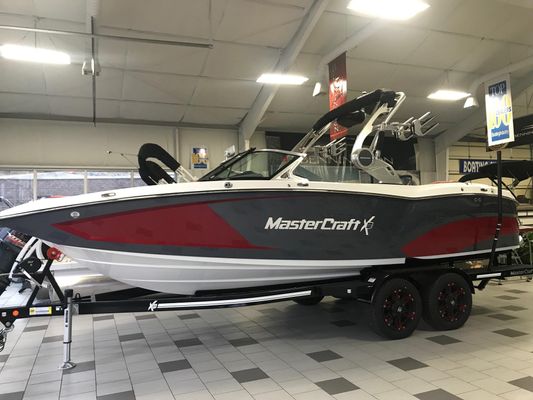 Mastercraft X23 - main image