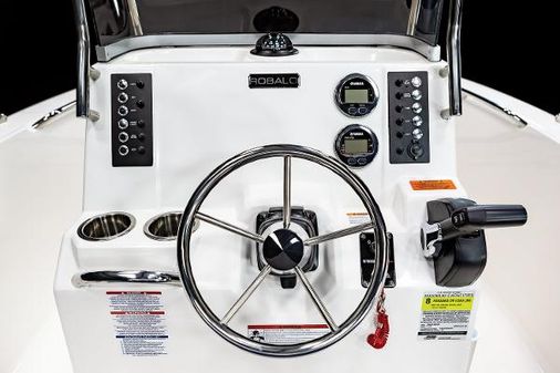 Robalo R180-CENTER-CONSOLE image