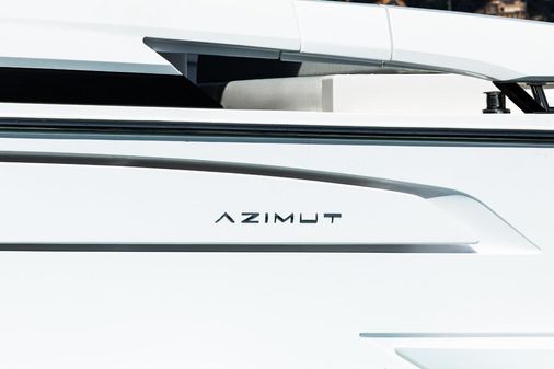 Azimut S8 image