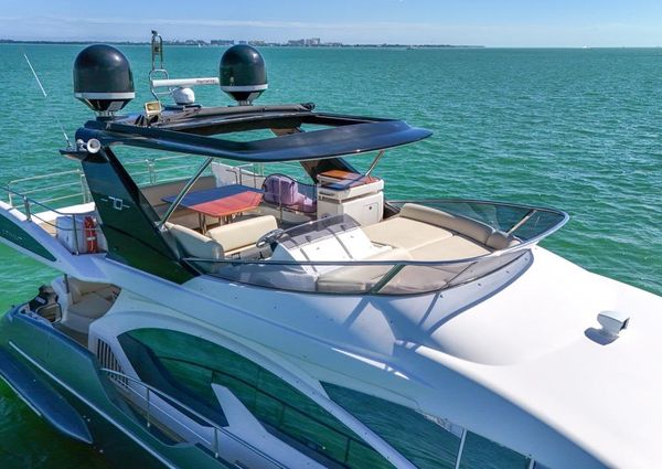 Azimut Flybridge image