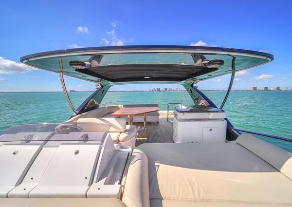 Azimut Flybridge image