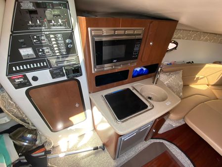 Crownline 264 CR image