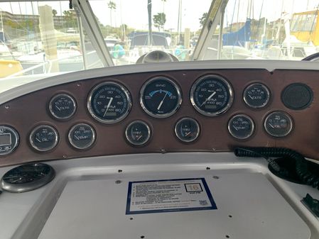 Chris-Craft 320 Express Cruiser image