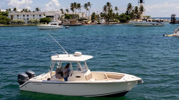 Cobia 296 Center Console 