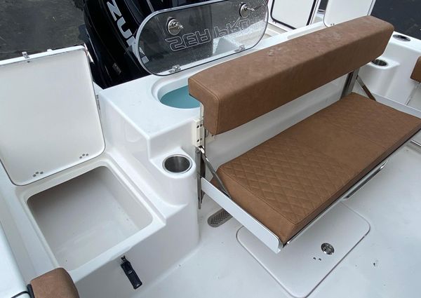 Sea-pro 242-CENTER-CONSOLE image