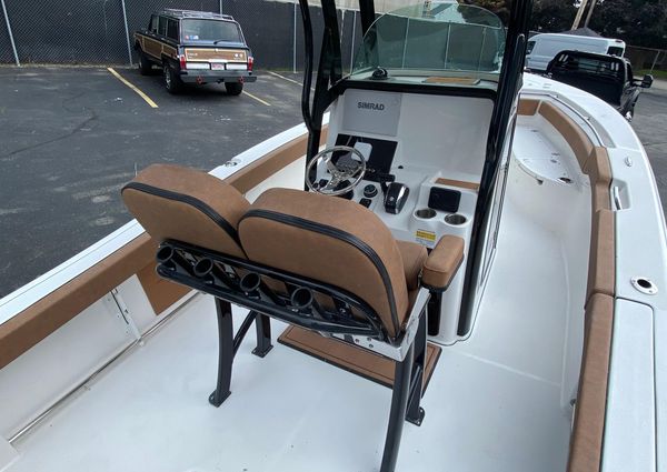 Sea-pro 242-CENTER-CONSOLE image