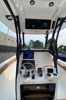 Sea-pro 242-CENTER-CONSOLE image