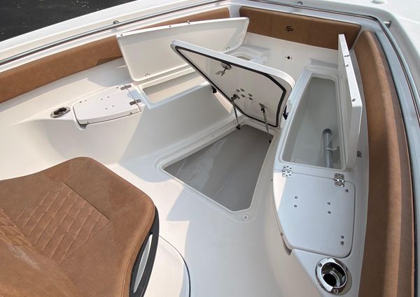 Sea-pro 242-CENTER-CONSOLE image