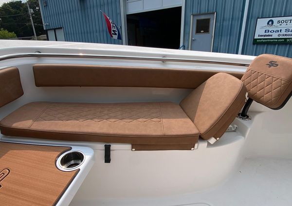 Sea-pro 242-CENTER-CONSOLE image