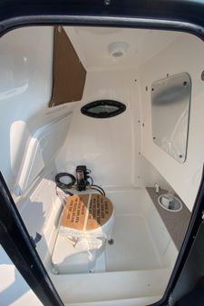 Sea-pro 242-CENTER-CONSOLE image