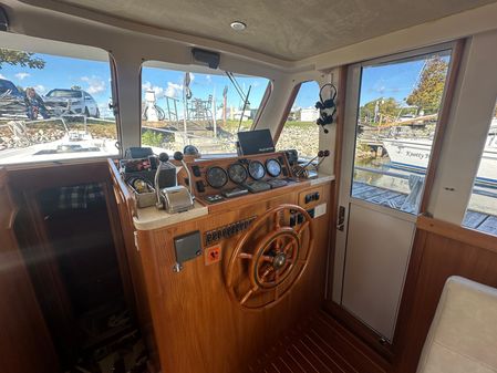 Mainship 390-TRAWLER image