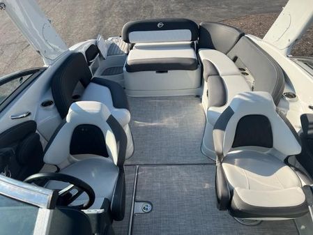 Crownline 280-SS image