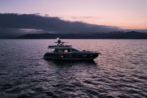 Azimut 78 Flybridge image