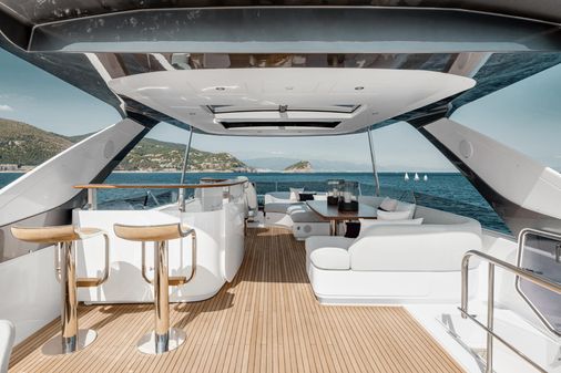 Azimut 78 Flybridge image