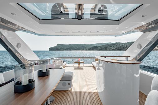 Azimut 78 Flybridge image