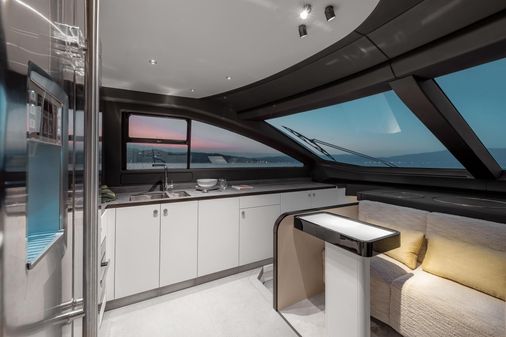 Azimut 78 Flybridge image