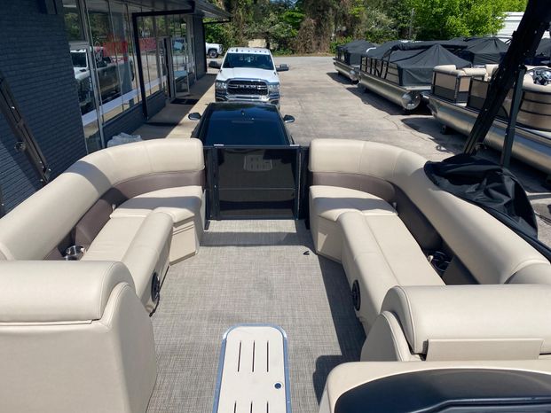 2023 Bentley Pontoons 243 Legacy Swingback Oakwood, Georgia - T & S Marine