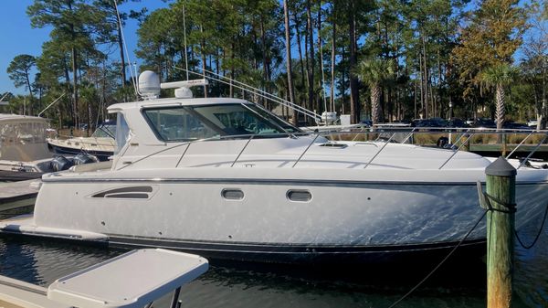 Tiara Yachts 3600 Sovran