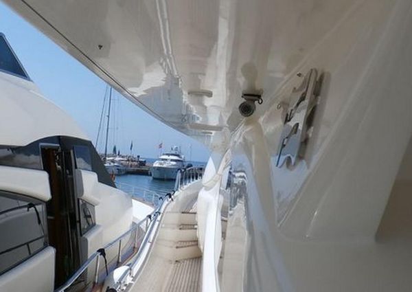Ferretti-yachts CUSTOM-LINE-94 image