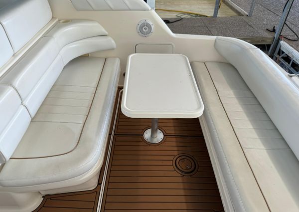 Sea Ray 330 Sundancer image