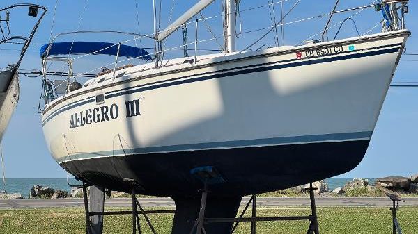 Hunter 33 